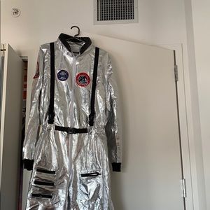 Men’s astronaut costume